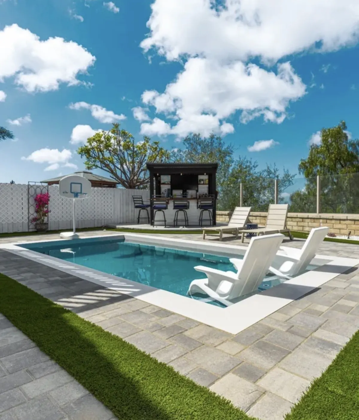Ledge — Optima pool with a tanning ledge and in-water loungers in Las Vegas